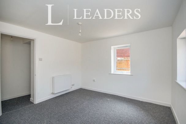 2 bedroom apartment to rent Clarence Park Road, Pokesdown, Bournemouth, BH7 - Photo 1