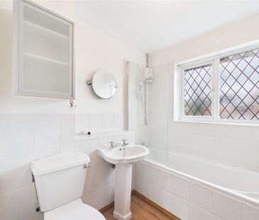 2 bedroom House in Calshot Place, Reading - Photo 6