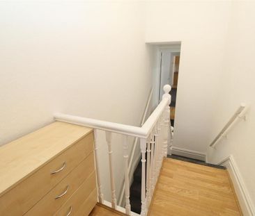 3 bedroom flat to rent - Photo 5