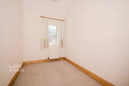 3 bedroom terraced house to rent - Photo 5