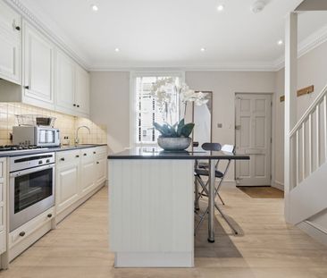 2 Bed Terraced House, Ann's Close, SW1X - Photo 5