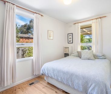 11 Simpson Street, Watson ACT 2602 - House For Rent | Domain - Photo 2