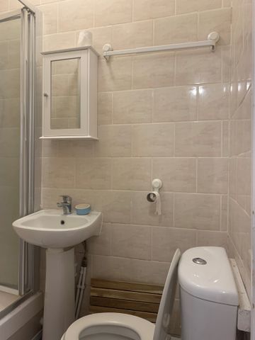 Camberwell Church Street, London - Photo 5