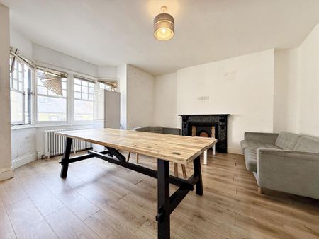 5 bedroom flat to rent - Photo 4