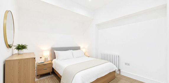 1 bedroom Studio in High Street, Berkshire - Photo 2