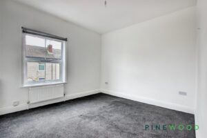 1 BEDROOM Apartment - First Floor - Photo 5