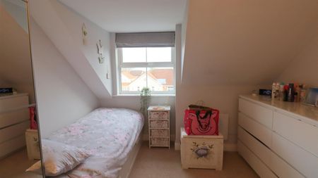 Berkeley Towers, Wistaston - Photo 3