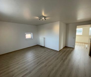 ERONDEGEM - Gerenoveerd duplexappartement met ruim terras. - Foto 3