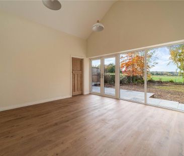 2 bedroom bungalow to rent - Photo 2