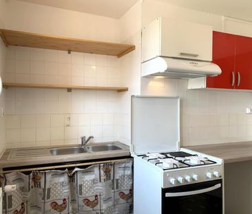 A LOUER - APPARTEMENT T3 - ROANNE SECTEUR ALBERT THOMAS - Photo 4