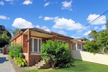 “Three bedroom family home located in the heart of Bankstown” - Photo 3