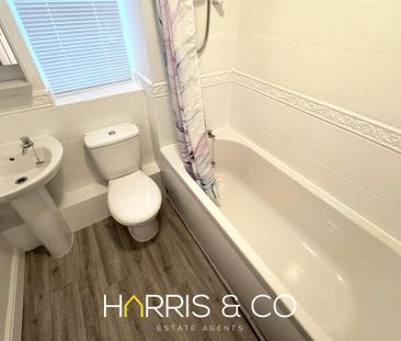 2 bedroom end of terrace house to rent - Photo 3