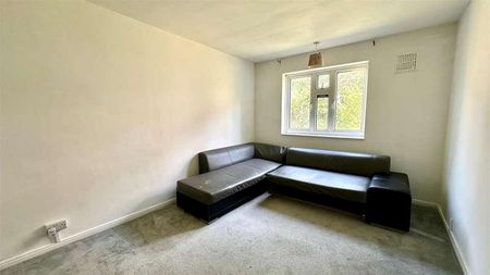 Canterbury Drive, Brighton, BN2 - Photo 4