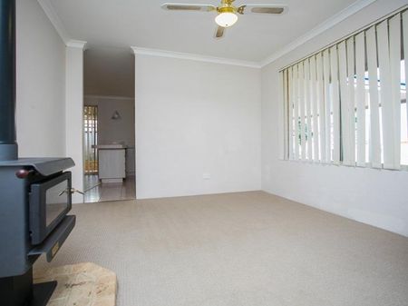 100 The Avenue, Alexander Heights WA 6064 - House For Rent | Domain - Photo 4