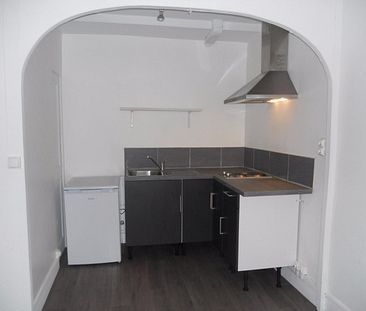 : Appartement 25 m² à Saint-Étienne - Photo 2