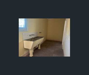 LARGE DOUBLE FRONTED CHARACTER HOME IN SOUGHT AFTER LOCATION (INSPE... - Photo 6