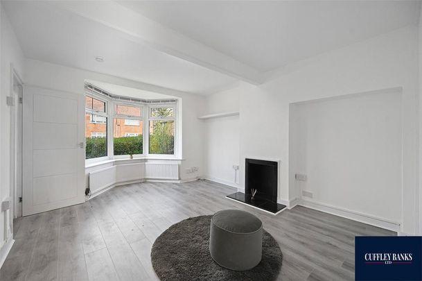 2 bedroom end of terrace house to rent - Photo 1