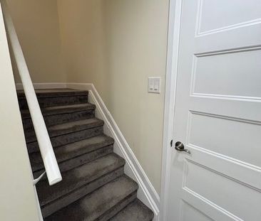 For Lease - 521 Honeylocust Avenue, Kanata, Ontario - Photo 5