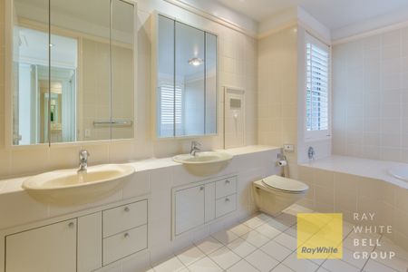 4630 The Parkway, Sanctuary Cove QLD 4212 - House For Rent | Domain - Photo 2