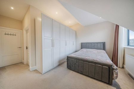 5 bedroom terraced house to rent - Photo 4