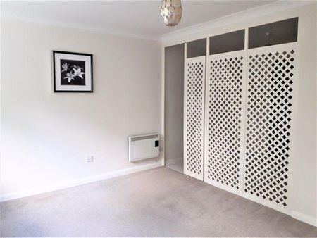 Studio to rent - Photo 3