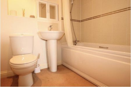 2 bedroom apartment to rent - Photo 2
