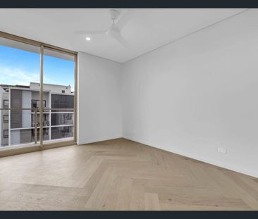 Luxury Riverside Living – 2-Bed + MPR Residence - Photo 4