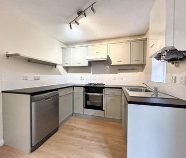 3 bedroom terraced house to rent - Photo 6