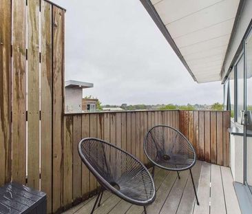 Horsham Gates Two, Horsham, RH13 - Photo 6