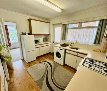 2 bedroom detached bungalow to rent - Photo 6