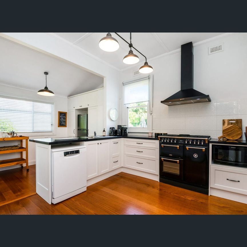 5 Rodney Street, Flora Hill, Vic 3550 - Photo 1