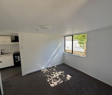 self contained 1 bedroom Coversion - Photo 2