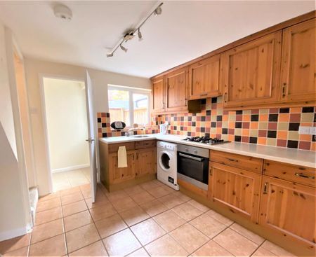 2 bedroom end of terrace house to rent - Photo 3