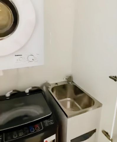 2 bed 2 bath - Photo 4