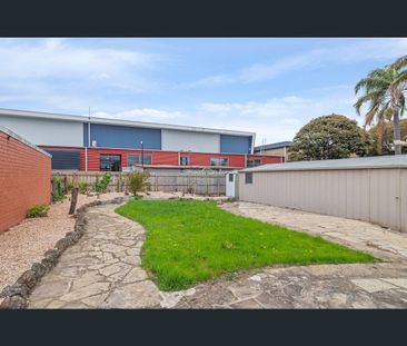 43 Diosma Drive, Glen Waverley, Vic 3150 - Photo 6