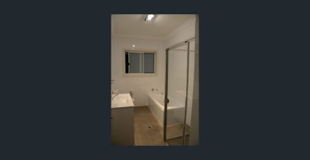 Spacious 2 Bedroom Peaceful Home in the Heart of South Wentworthville! - Photo 4