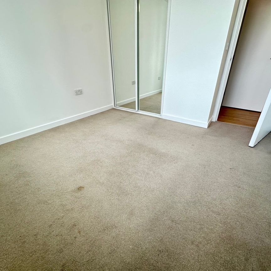 Christchurch Road, Bournemouth - Photo 1