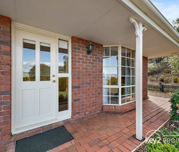 IMMACULATE HOME WITH VIEWS - Photo 2