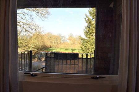 Spacious unfurnished first floor flat in a rural location with MOST BILLS INCLUDED. - Photo 3