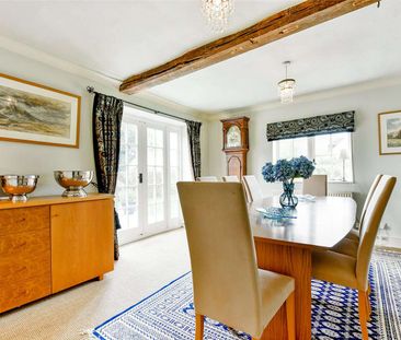 A beautifully presented six bedroom Grade II listed farmhouse surrounded by rolling countryside. - Photo 6