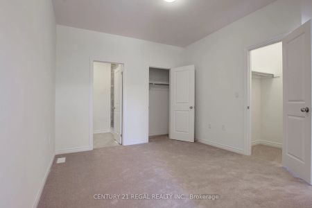 Condo Townhouse For Lease | N9195068 - Photo 3