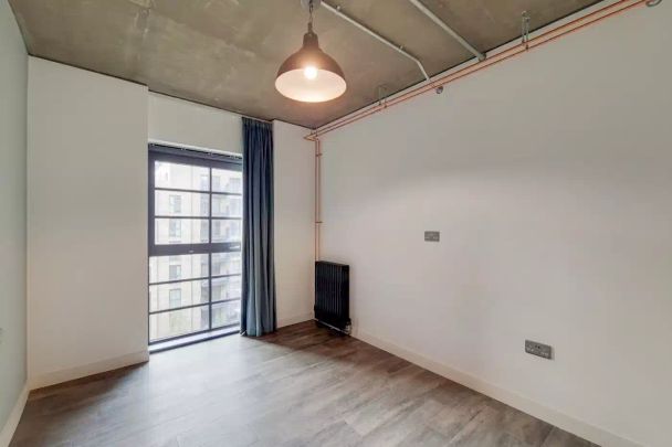 3 Bed Apartment - Photo 1