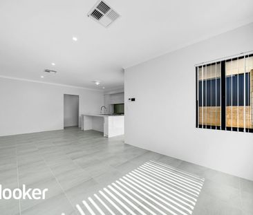 3x2x2 Eglinton - Photo 1