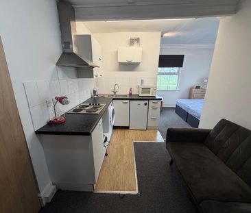 Studio to rent - Photo 6