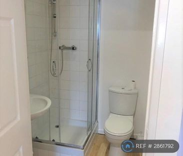 Studio to rent - Photo 6