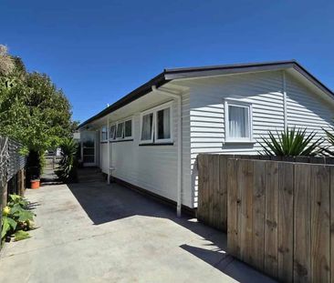 Modern - Low maintenance - Internet INCLUDED - Photo 4