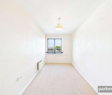 Quadrant Court, Jubilee Square, Reading, Berkshire, RG1 - Photo 4