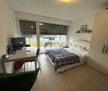 Studio meublé avec terrasse - Photo 4