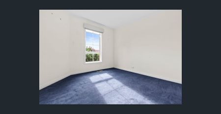 Modern 3 Bedrooms Mitcham - Photo 3