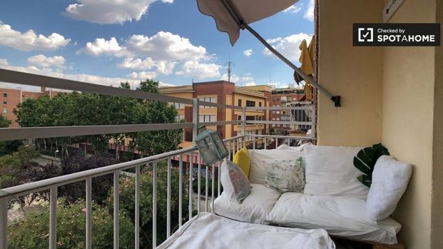 4 room luxury Flat for rent in Madrid, Autonomous Region of Madrid - Photo 1